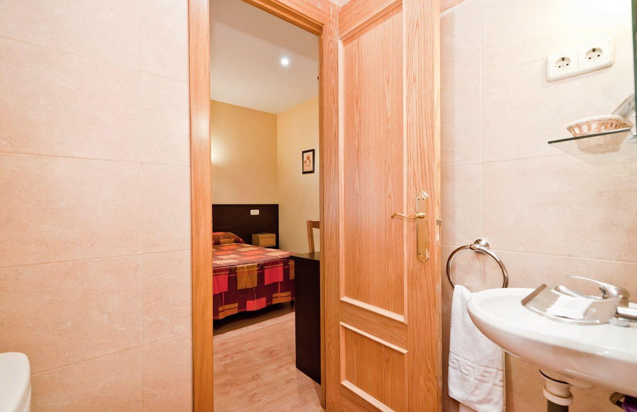 Hostal Las Cortes Madrid Exterior foto