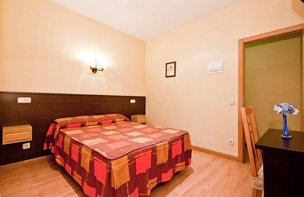 Hostal Las Cortes Madrid Exterior foto
