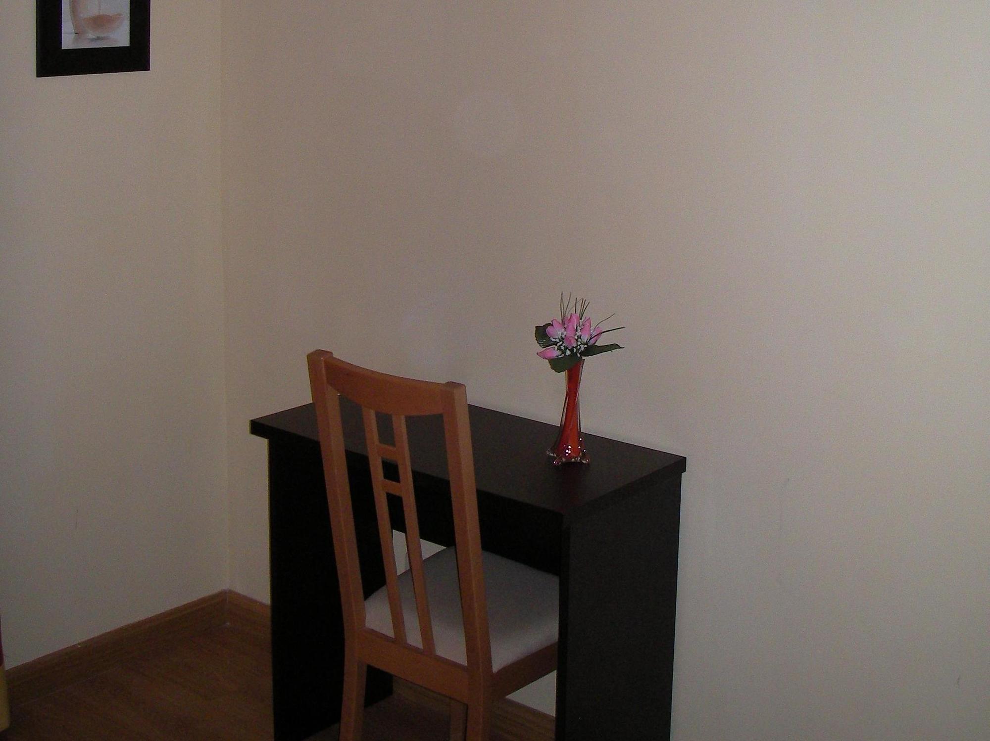 Hostal Las Cortes Madrid Exterior foto